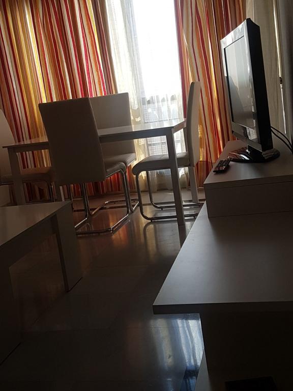 Apartamento Victoria Séville Extérieur photo